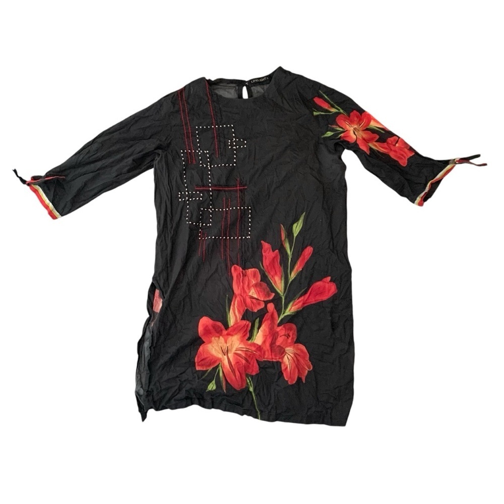 Limelight large black floral 1/4 sleeve boho chic oversized art to wear lagen​​